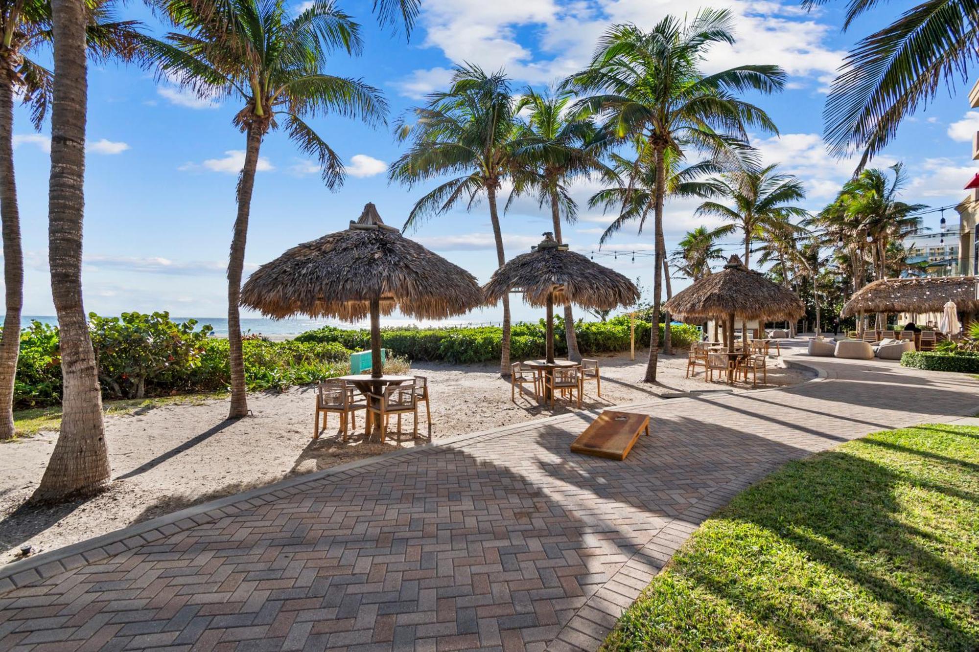 Oceanfront Palm Beach Resort & Spa Singer Island Ривиера Бийч Екстериор снимка